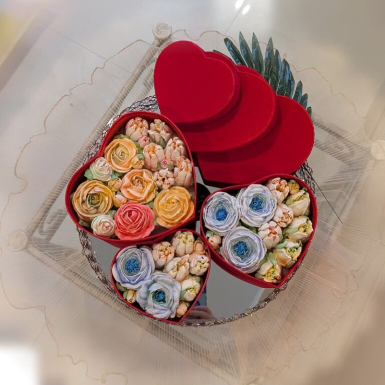 Edible marshmallow flowers as a Valentine's gift