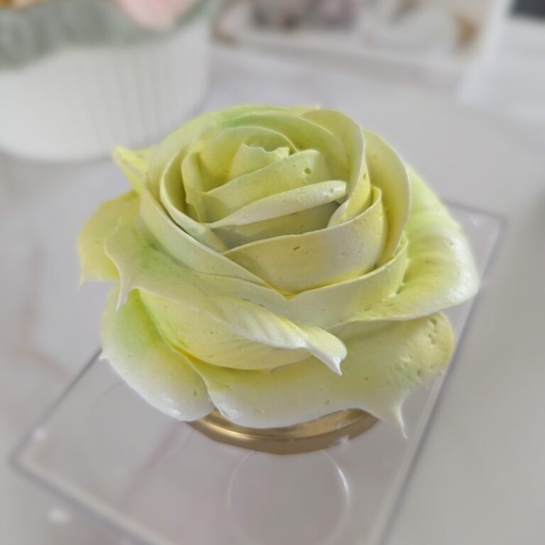 hand made marshmallow roses edible flowers